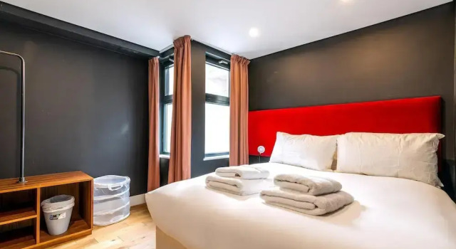 Trendy Kings Cross Flat