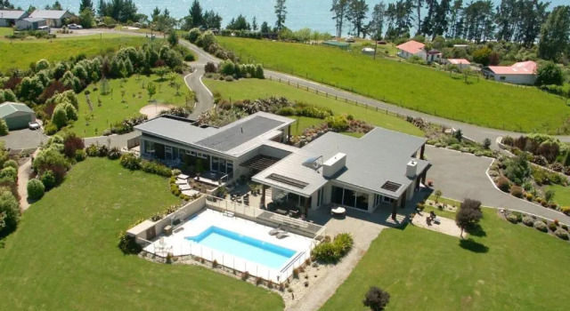 Апартаменты Almyra Waterfront Accommodation