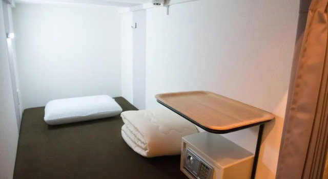 Кровать в общем номере Book Tea Bed AZABU-JUBAN