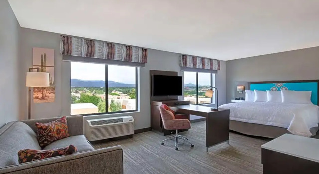 Двухместный люкс с видом на горы Fairfield Inn & Suites by Marriott Santa Fe