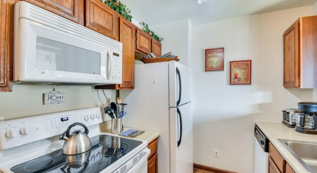 Central Steamboat Condo: Outdoor Hot Tub & Pool!