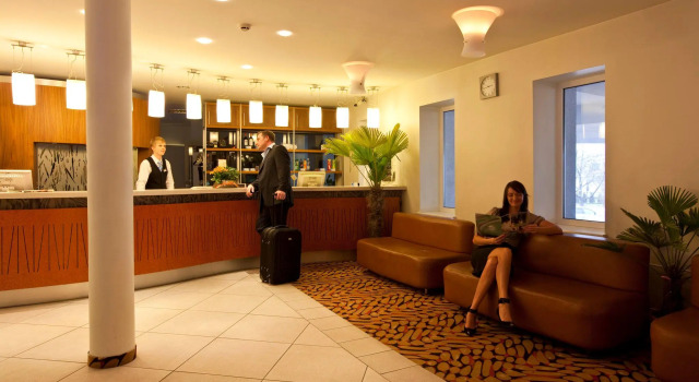 Strand Spa & Conference Hotel, Book Hotel Hoteller i Pärnumaa med parkering, Parkering