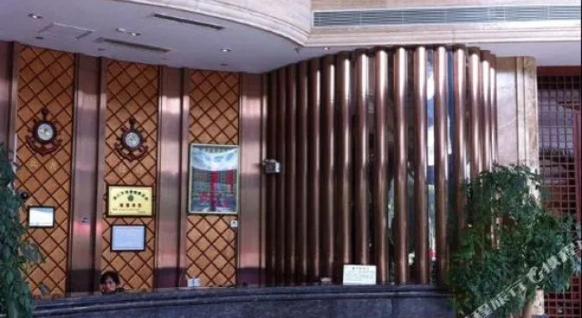 Huashan Business Hotel, Boek Hotel Hotels in Guangdong met parkeren, Parkeren