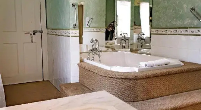 Люкс Superior The Crown House Hotel