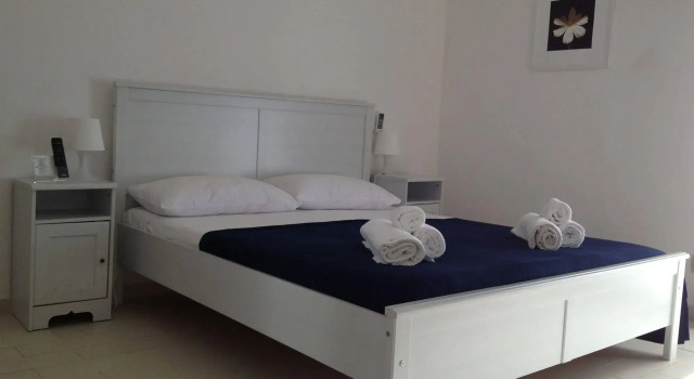 Due Passi Dal Mare, Book Bed and Breakfast Hotels in Sicily with Parking, Parking