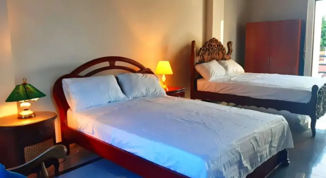 House with Pool & Hot Tub in Anapoima, Book Hotel Hotels in Anapoima with Parking, Parking