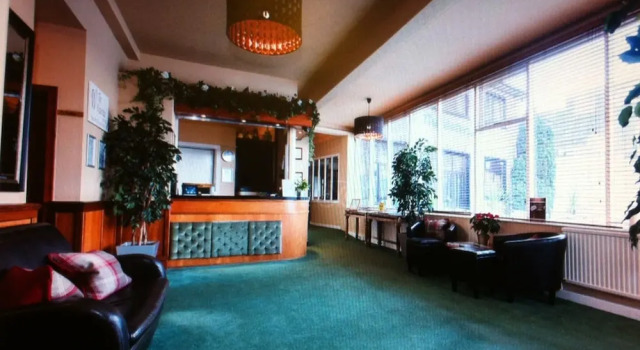 The Waterside Hotel Inverness, Забронировать Отель Отели Инвернесс с завтраком, рядом с Ботанический сад Инвернесса, Завтраки