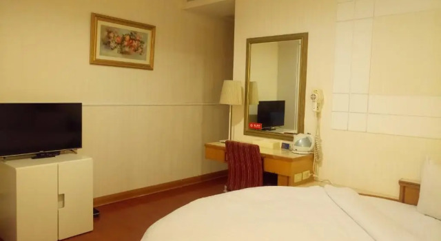 Номер Deluxe 苓雅大飯店 Lingyea Hotel