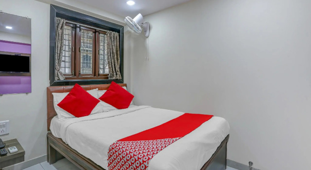 OYO 82521 Sadguru Lodge, Забронировать Отель Отели штата Махараштры 3 звезды, 3*