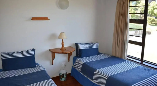 Коттедж PA Sands Beach House Close to Kowie 9 Sleeper Pool