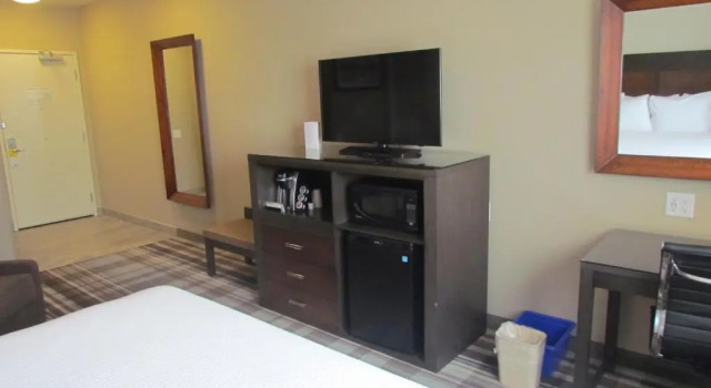 Номер Standard Fairfield Inn & Suites by Marriott Airdrie