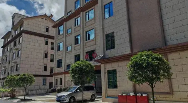 Hexinju (Kailinan Railway Station Kaili University), Prenota Hotel Hotel a Qiandongnan con parcheggio, Parcheggio