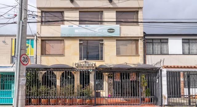 Titas House Bogota, Забронировать Отель Отели Богота с парковкой, рядом с Centro Comercial Galerias, Парковка