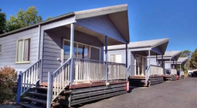Lake Maraboon Holiday Village, Book Hotel Gindie Queensland