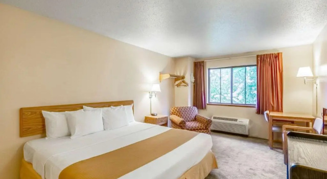 Двухместный номер Standard Americas Best Value Inn Rhinelander