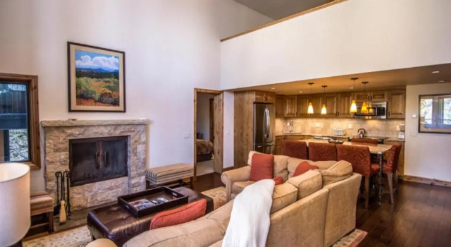 Fifth Avenue Unit 202