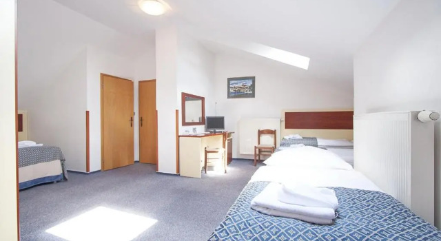Четырёхместный номер Standard Hotel Atos