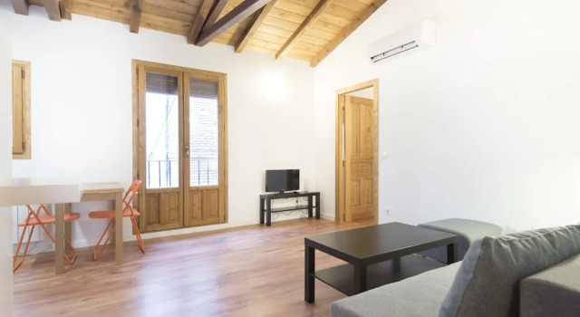 Apartamento Gigantones Centro, Забронировать Апартаменты/квартира Отели Толедо с парковкой, рядом с Museum of Visigoths Councils and Culture, Парковка