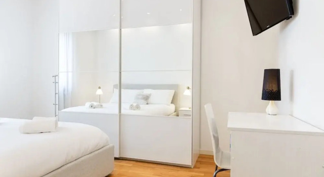 Bright flat next to the Vomero