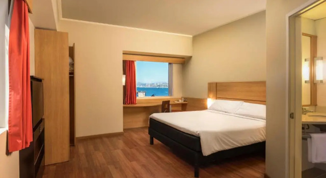 Двухместный номер Standard с видом на море ibis Valparaiso