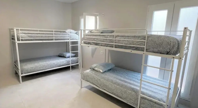 Hostel Vallecas, Забронировать Хостел Хостелы Мадрида, рядом с Мендес Альваро, Хостел