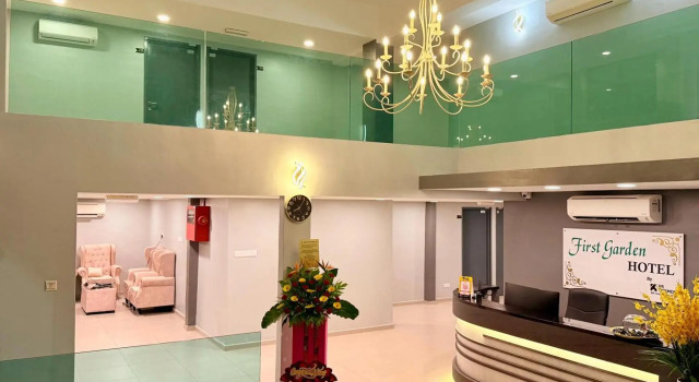 OYO 44043 First Garden Hotel, Rezerwuj Hotel Kuantan Pahang