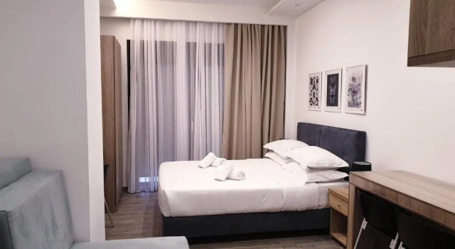Eantos Studios and Suites