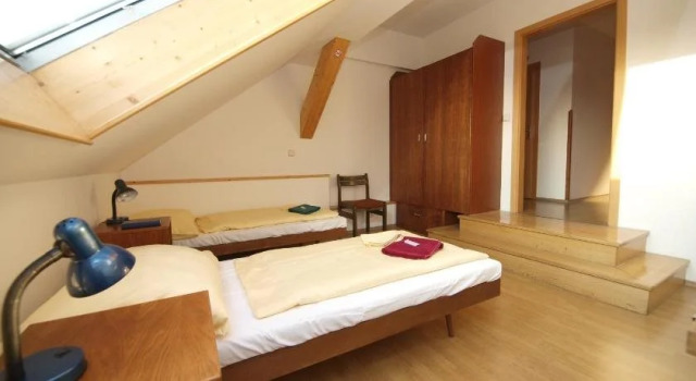 Church Pension Praha - Husuv Dum