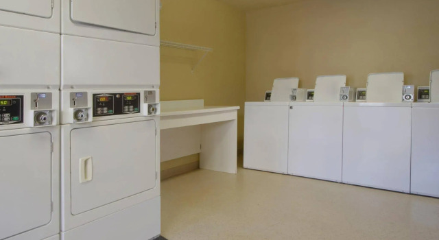 Studio 6 Suites Greenville, SC - Haywood Mall