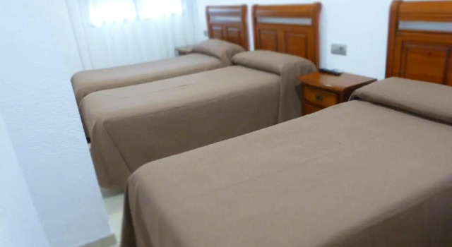 Трёхместный номер Standard Hostal Restaurante La Masía