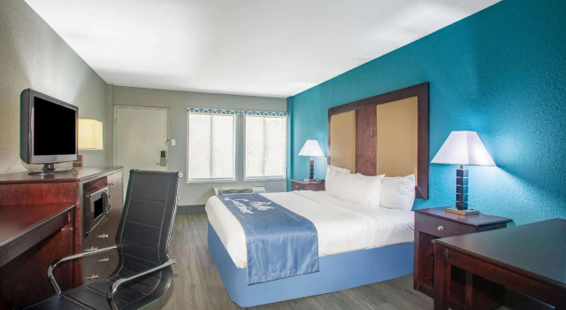 Двухместный номер Standard Days Inn by Wyndham Mobile I-65