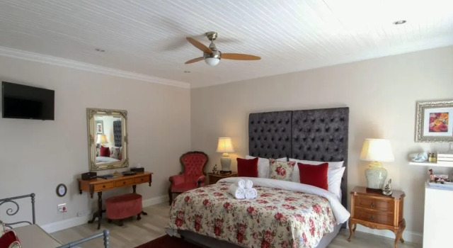 Elephant Country Guest House, Boek Pension Hotels in Kurland met parkeren, Parkeren