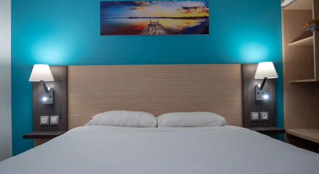 Номер Superior Contact Hotel Bleu France Eragny Cergy