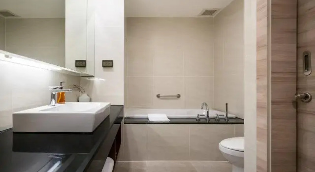 Двухместный номер Premier с балконом Adelphi Suites Bangkok
