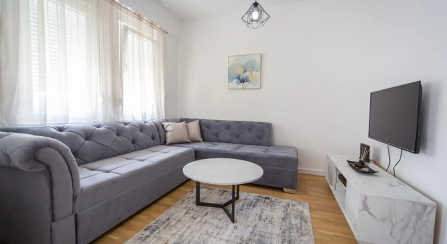 Blue moon apartment, Забронировать Апартаменты/квартира Подгорица Община Подгорица, рядом с Храм Святого сердца Христова
