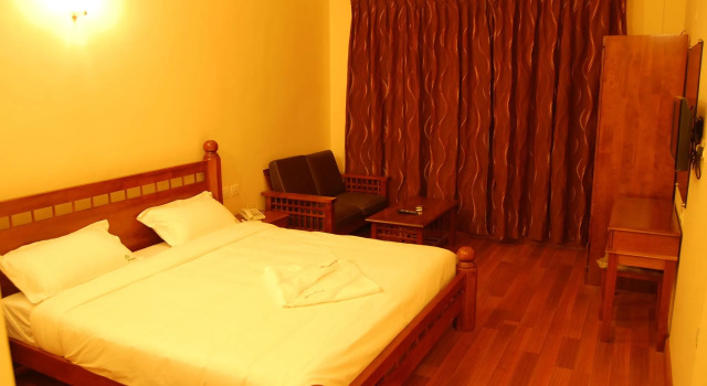 Raahat Inn Kodaikanal, Забронировать Отель Отели штата Тамилнада с завтраком, Завтраки