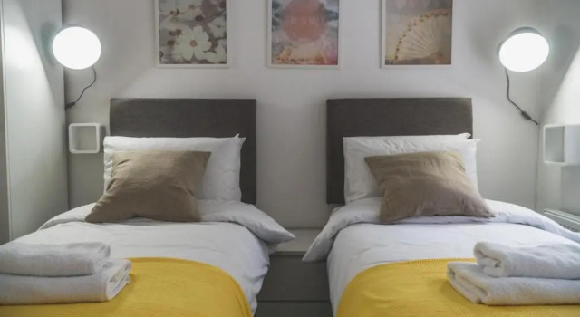 Апартаменты Deluxe Town Street Apartment