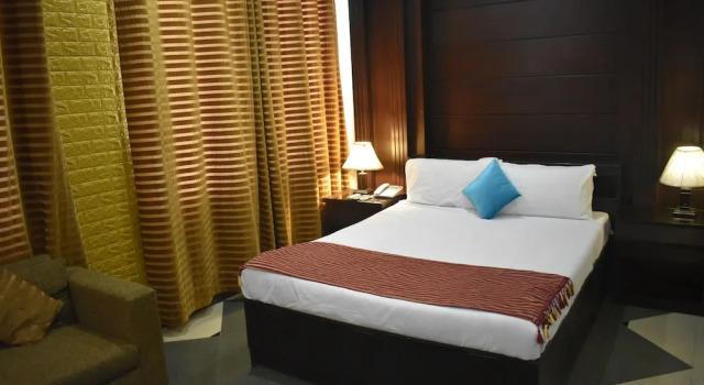 Royal Palace, Book Hotel Hoteller i Rawalpindi med pool, Swimmingpool
