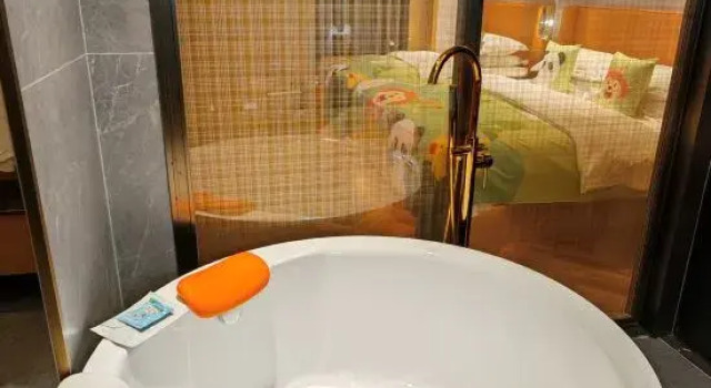 Семейный люкс Guanghan Minshan Jingyun Hotel