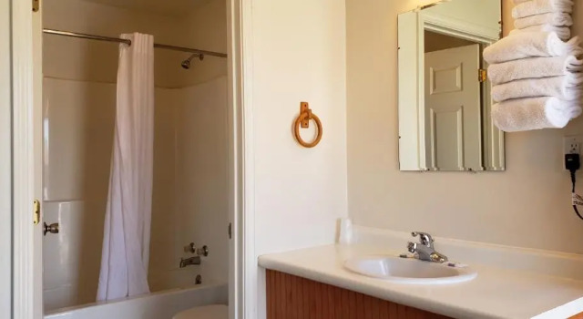 Трёхместный номер Deluxe Big Bear Motel