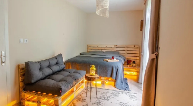 Номер Standard Pallet Glamp NG & But K Otel