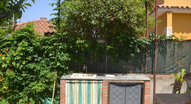 Detached House, 100m From the sea With Garden and Terrace. Best Belvilla 2016!, Book Hotel Hotels in Sicily with Parking, Parking