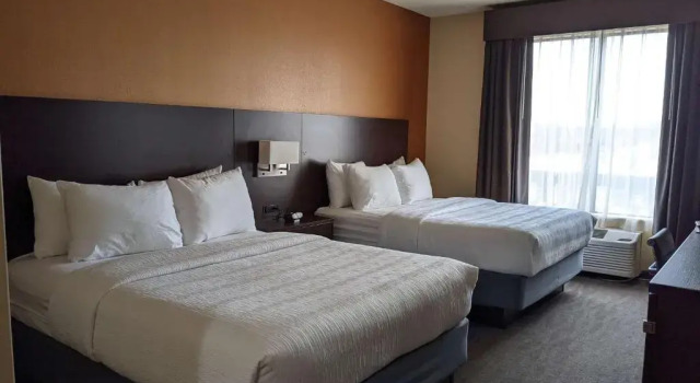Семейный люкс Best Western St. Louis Airport North Hotel & Suites
