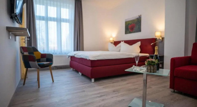 Полулюкс Hotel Hanseat Stralsund