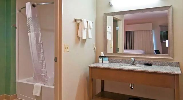 Студия Hampton Inn & Suites Pensacola/I-10 Pine Forest Road