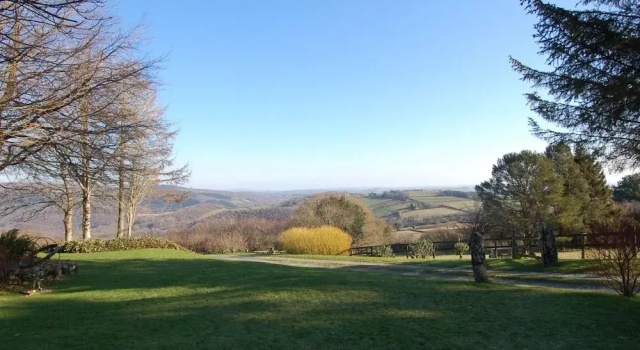 Forestoke Linhay, Prenota Hotel  