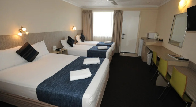 Standard- familie værelse med altan Shoredrive Motel