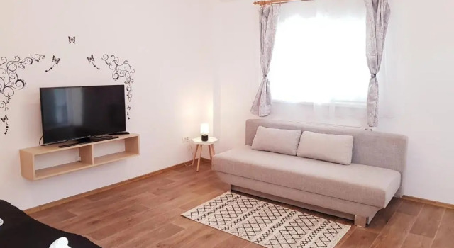 Студия Nice & Cozy Apartments