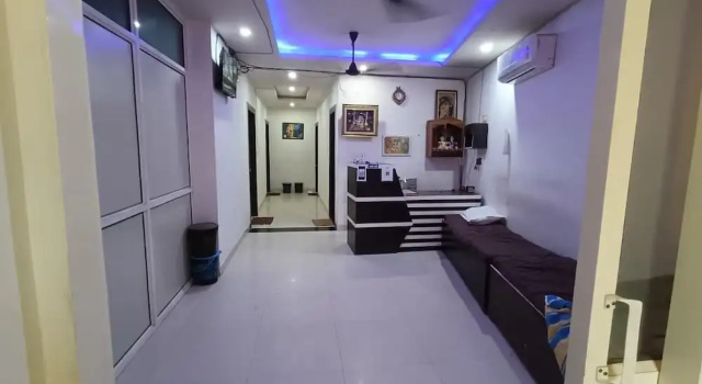 Hotel Shriji Nikunj, Забронировать Отель Отели Вриндавана с парковкой, Парковка