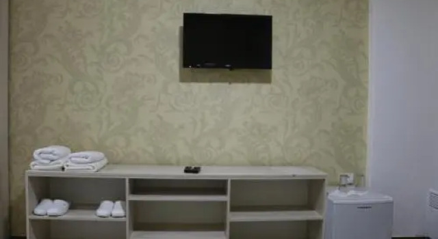 Hotel Ultra Star, Забронировать Отель Отели Скопья 3 звезды, рядом с Saints Cyril and Methodius University of Skopje, 3*
